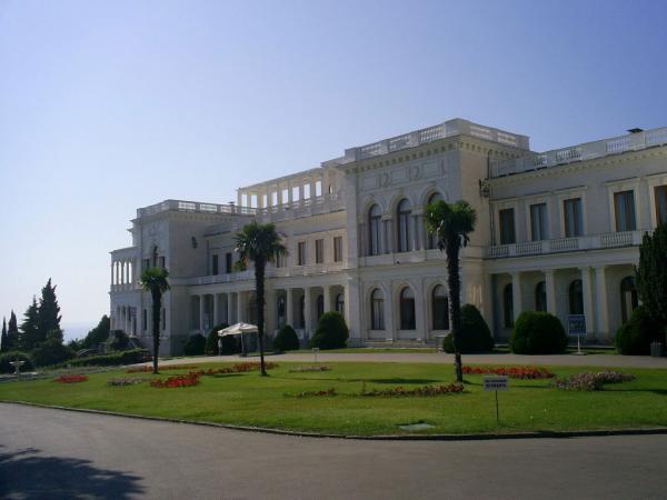 Ливадийский дворец и парк. Фото